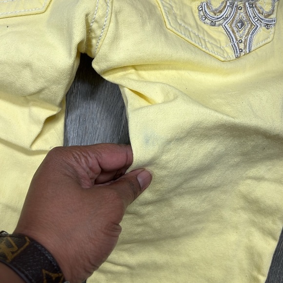 Miss Me Capri Jeans - Picture 3 of 5